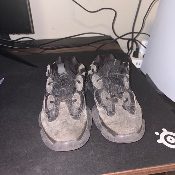 Yeezy Other - Black yeezy 500